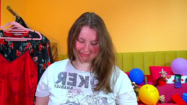 MelodyMoores online show from May 2026 06:23:03 AM
