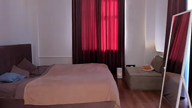 JennyHardy online show from March 2026 01:15:01 PM