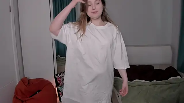 JennyHardy online show from June 2026 02:22:02 PM