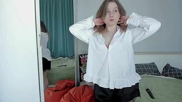 JennyHardy online show from June 2026 01:27:01 PM