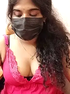 Sunitha28 online show from April 2026 07:18:01 PM