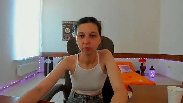 Snapshot of Ellina_Star chatting on July 2026 08:20:02 AM Ellina Star online show from July 2026 08:20:02 AM