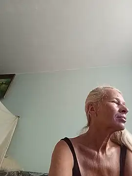 Snapshot of ViktoriaSexi1 chatting on July 2026 05:36:02 AM ViktoriaSexi1 online show from July 2026 05:36:02 AM