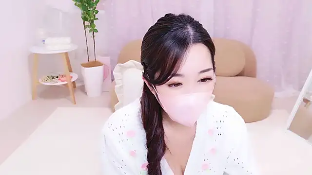 YURIKAsan  online show from April 2026 02:01:02 PM