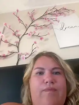 Snapshot of Jolina_Juice chatting on June 2026 07:25:02 AM Jolina Juice online show from June 2026 07:25:02 AM