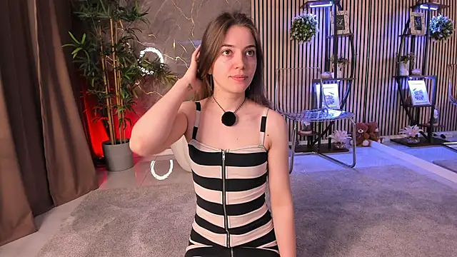 Velvet Spell online show from April 2026 03:41:02 AM