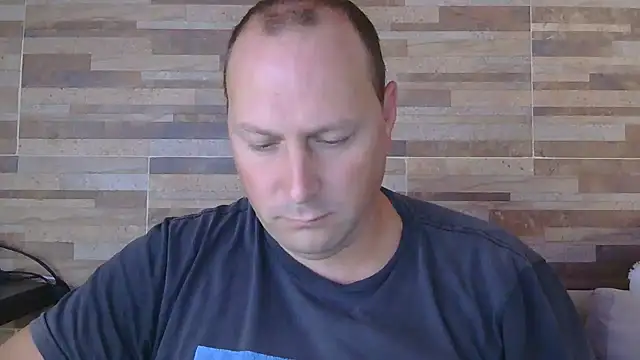 lustonfan online show from April 2026 12:44:01 PM