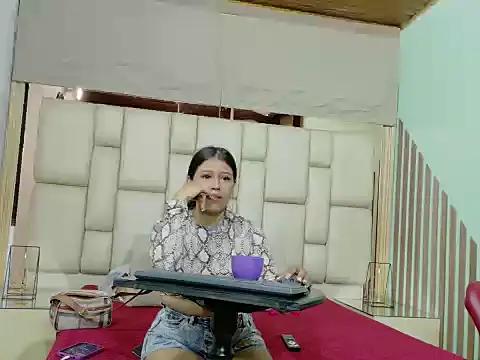 VikyANDfer online show from April 2026 12:39:01 PM