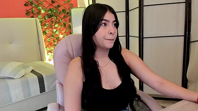 HannaLee333 online show from April 2026 04:36:02 PM