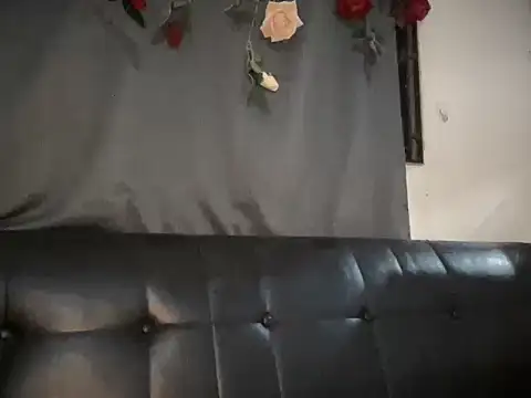 yourmommy pia online show from April 2026 06:25:02 PM