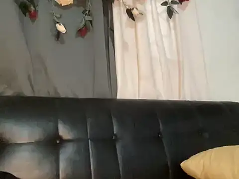 yourmommy pia online show from April 2026 12:53:02 PM