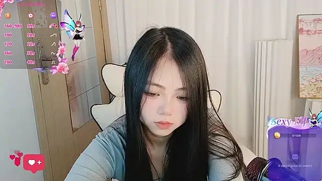 Noelle-2007 online show from March 2026 01:23:01 PM