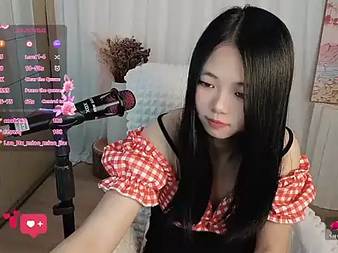 Noelle-2007 online show from March 2026 05:29:02 PM