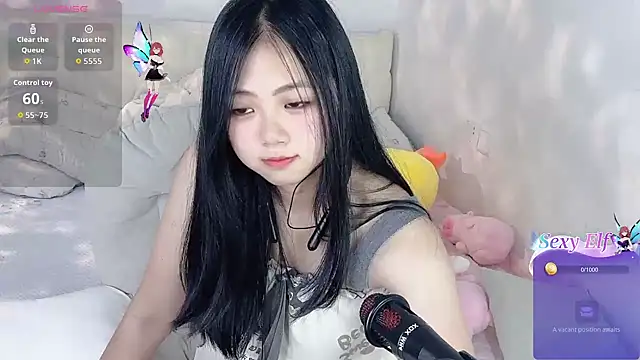 Noelle-2007 online show from April 2026 07:04:01 AM