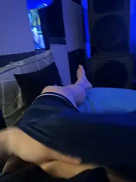 MatthewEmme2121 online show from April 2026 03:57:01 PM