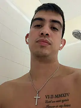 papichulo102099 online show from March 2026 01:00:02 AM