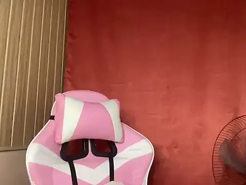 Sunkissed seductress online show from April 2026 02:34:01 PM