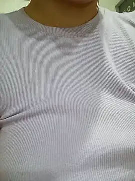 Emi hot1 online show from March 2026 10:31:02 AM