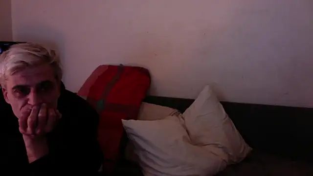 chiara-mario online show from April 2026 04:02:01 PM