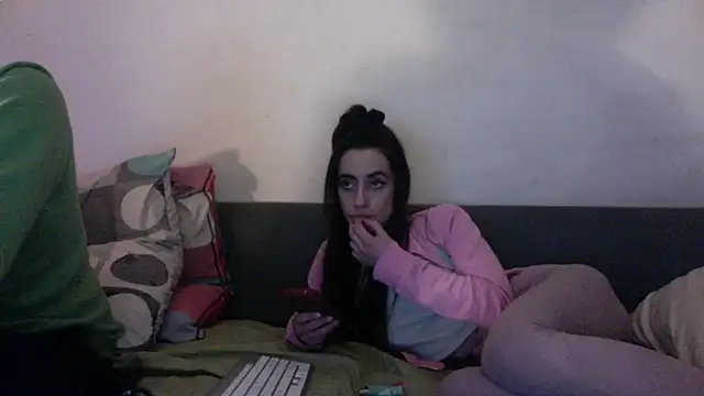 chiara-mario online show from April 2026 09:07:01 PM
