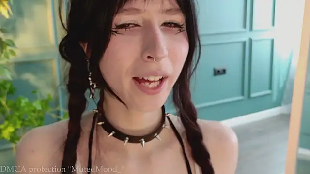 Snapshot of MutedMood_ chatting on June 2026 12:32:01 PM MutedMood online show from June 2026 12:32:01 PM