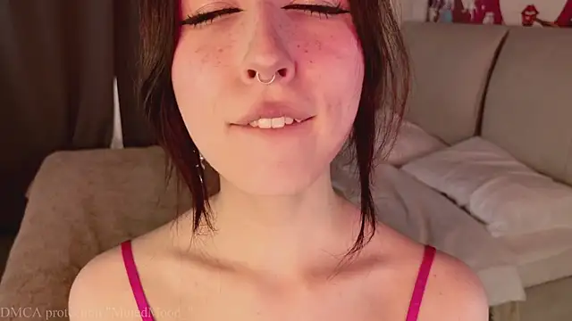 Snapshot of MutedMood_ chatting on June 2026 01:05:02 PM MutedMood online show from June 2026 01:05:02 PM