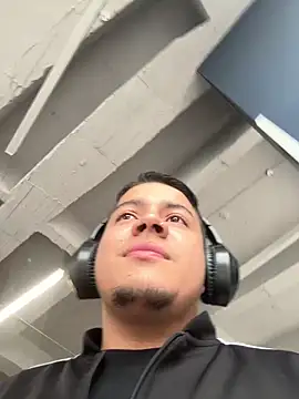 OliverTabordaa online show from March 2026 07:04:01 PM