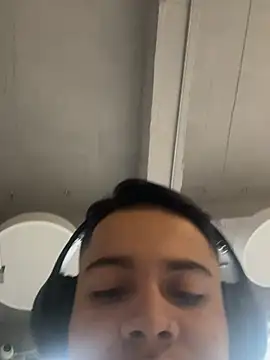 OliverTabordaa online show from April 2026 09:50:02 PM