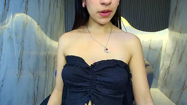 Snapshot of candy_sky_r chatting on June 2026 03:07:01 AM candy sky r online show from June 2026 03:07:01 AM