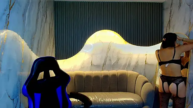 candy sky r online show from March 2026 03:07:01 AM