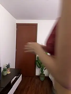 Suki 3 online show from April 2026 11:40:02 PM