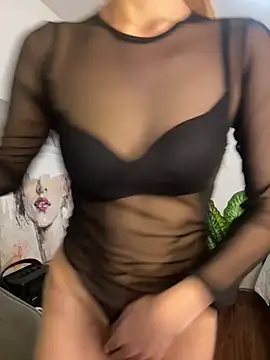 Suki 3 online show from April 2026 11:29:02 PM