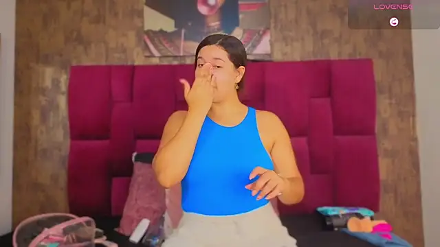 Isabella  Stone1 online show from March 2026 07:40:01 PM