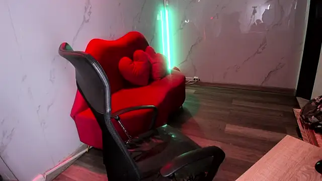 Ivy Brown  online show from March 2026 12:21:01 PM