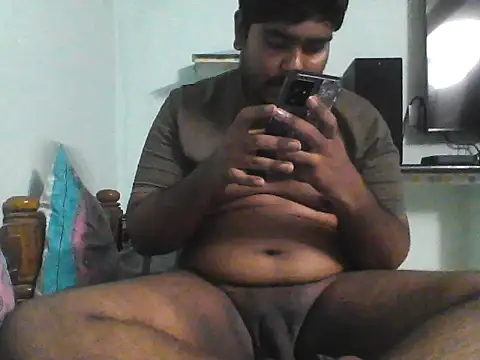 Snapshot of Foxboy65 chatting on April 2026 07:33:02 PM Foxboy65 online show from April 2026 07:33:02 PM