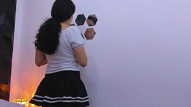 Katijis online show from April 2026 09:29:01 PM