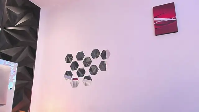 Katijis online show from April 2026 06:52:01 PM