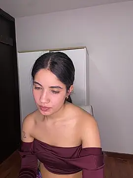Lucy engel online show from May 2026 12:38:02 AM