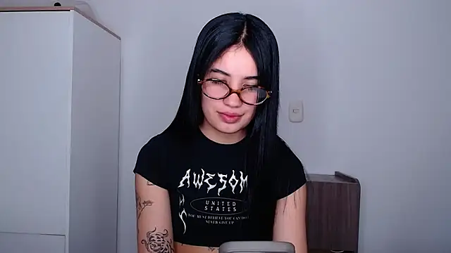 Lucy engel online show from April 2026 12:23:01 AM