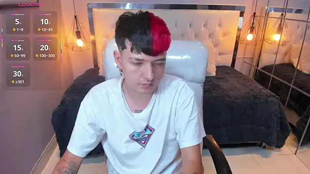 Santiago morgan online show from March 2026 10:22:02 PM