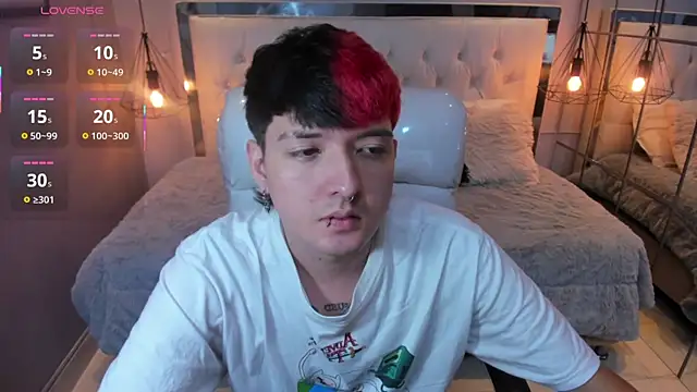 Santiago morgan online show from April 2026 10:27:01 PM