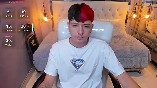 Santiago morgan online show from April 2026 10:50:02 PM