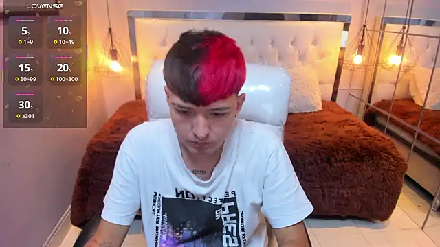 Santiago morgan online show from March 2026 09:59:01 PM