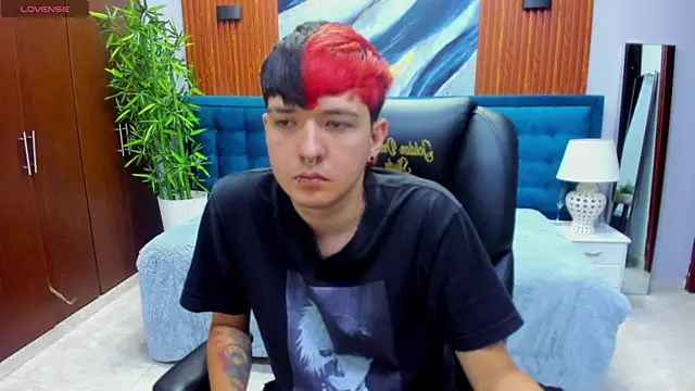 Santiago morgan online show from April 2026 10:33:02 PM