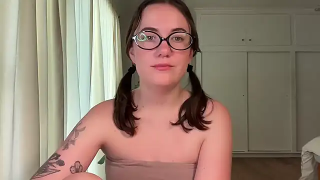 Snapshot of summerxo chatting on June 2026 08:25:02 PM summerxo online show from June 2026 08:25:02 PM