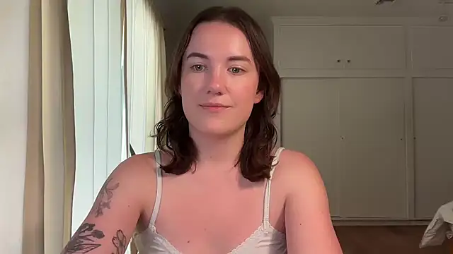 summerxo online show from April 2026 06:05:01 PM