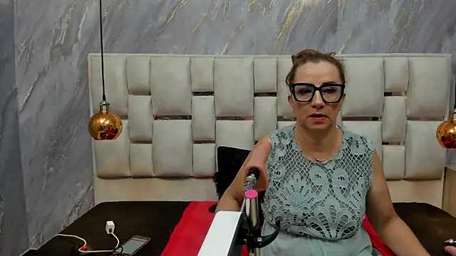 Milf Drip online show from May 2026 02:39:02 PM