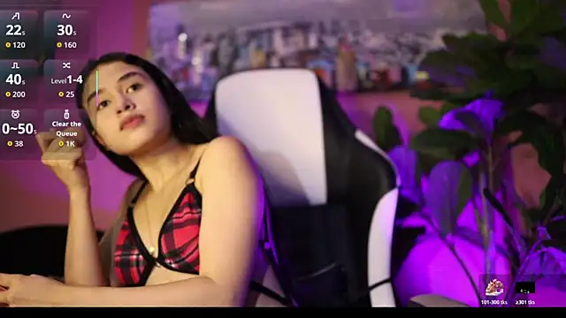 Danaa Rousee  online show from March 2026 08:38:02 PM