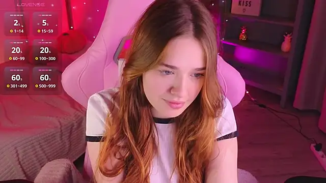 Snapshot of TiffanyVex chatting on May 2026 12:42:02 PM TiffanyVex online show from May 2026 12:42:02 PM