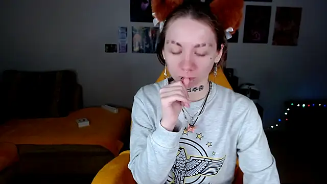 Snapshot of Nica_Kawaii chatting on May 2026 07:33:01 AM Nica Kawaii online show from May 2026 07:33:01 AM